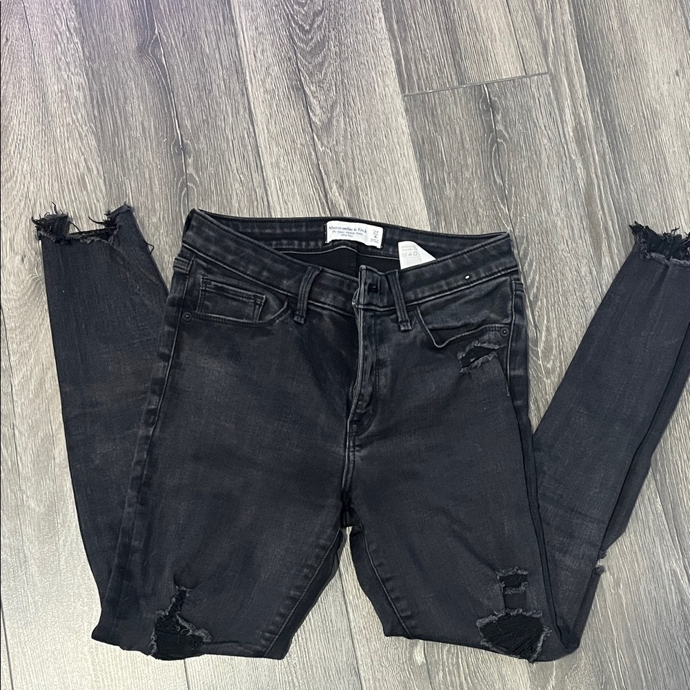 Abercrombie & Fitch the super skinny ankle mid rise black jeans 27/4 distressed